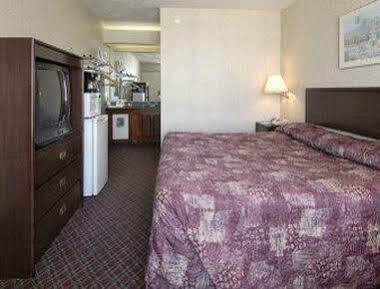 Ramada Ltd Greenwich